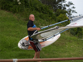 048.jpg (238345 bytes)