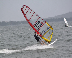 080.jpg (144333 bytes)